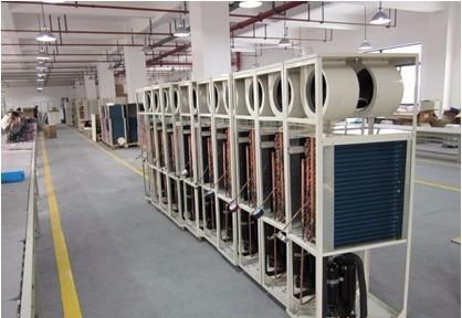 冷空氣再次大舉南下與暖濕氣流鏖戰，南方即將進入陰雨期