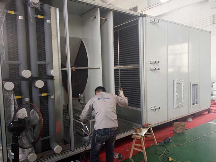 威海某大型化工企業兩臺10%濕度，40000風量2臺除濕機組